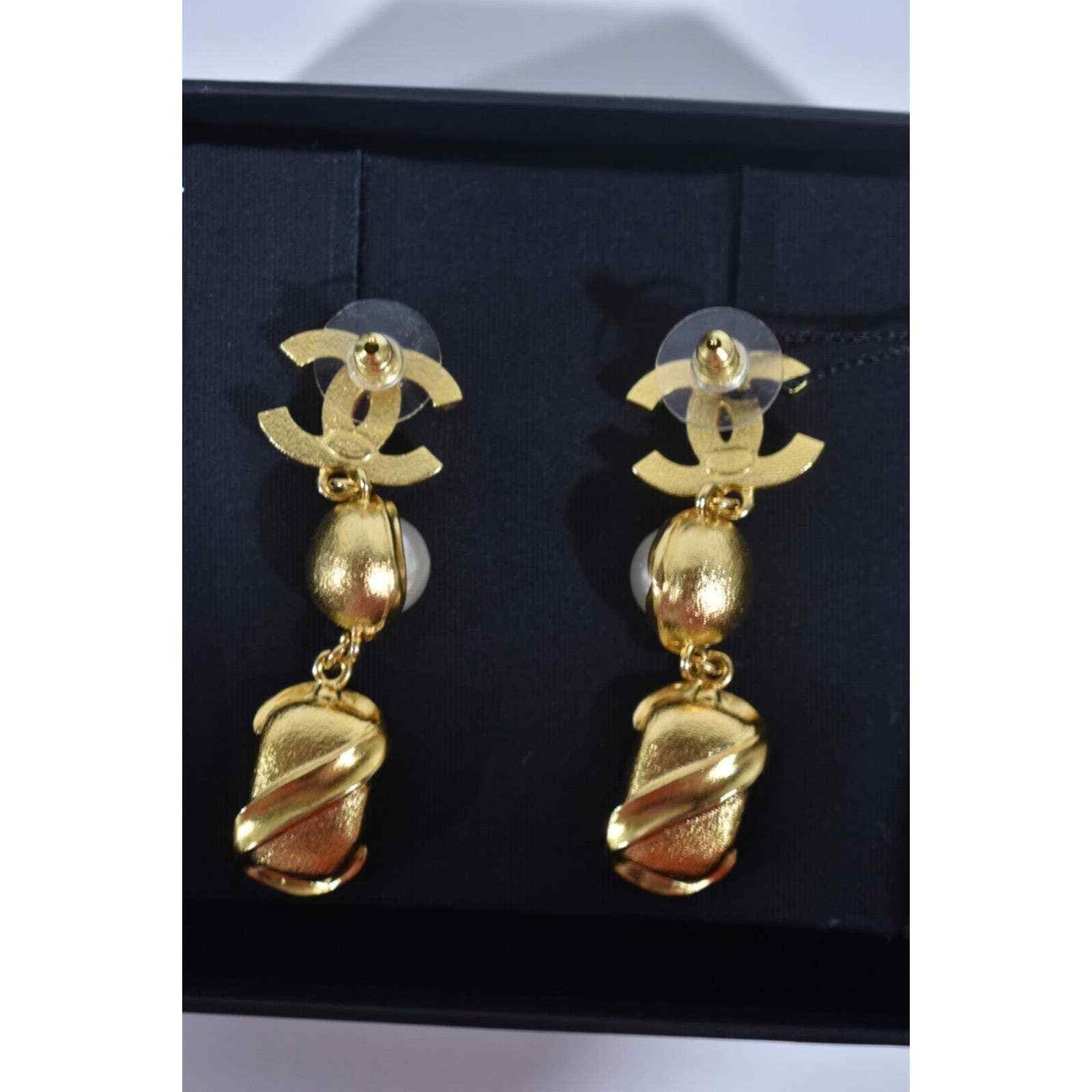 Chanel Chanel Pearl White Crystal Dangle Drop Statement Earrings Size ONE SIZE - 11 Thumbnail