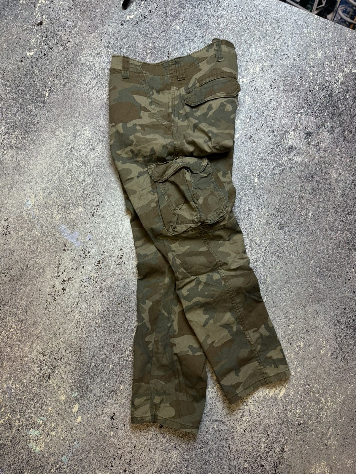 Wrangler CRAZY WRANGLER MULTIPOCKET TACTICAL CAMO PANTS Size US 36 / EU 52 - 7 Thumbnail