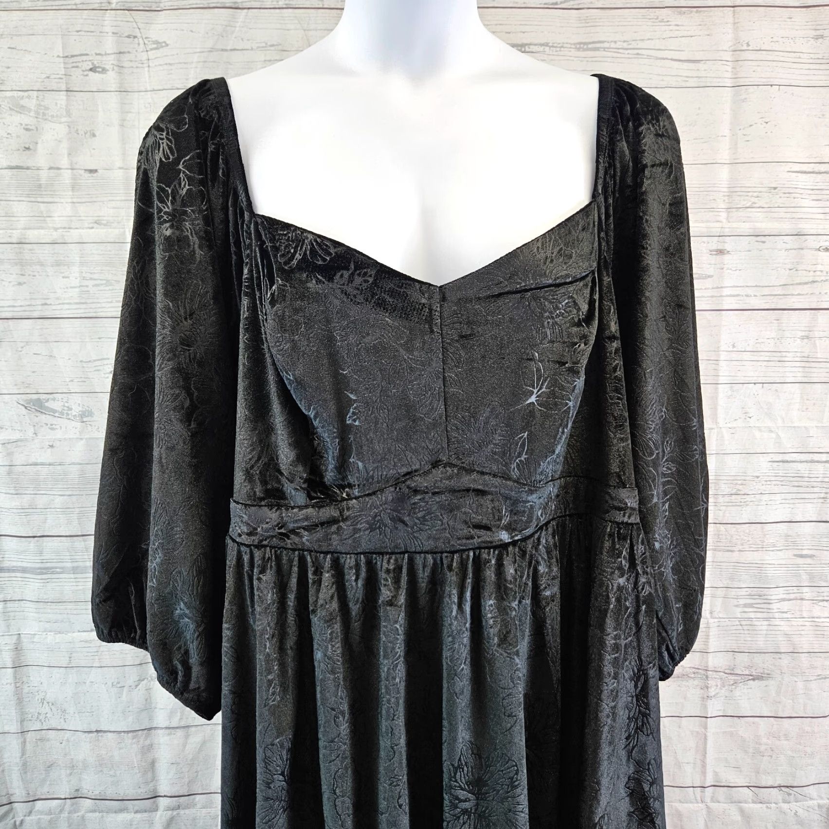Torrid Torrid Velvet Corset Peplum Top Blouse 3/4 Sleeve Black Size 5X Womens Velvet Corset Peplum Top Size XXL / US 16-18 / IT 52-54 - 2 Thumbnail