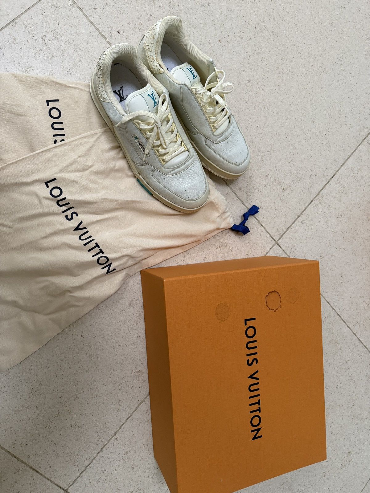 Louis Vuitton LOUIS VUITTON Trainer Sneakers Size US 9 / EU 42 - 11 Thumbnail