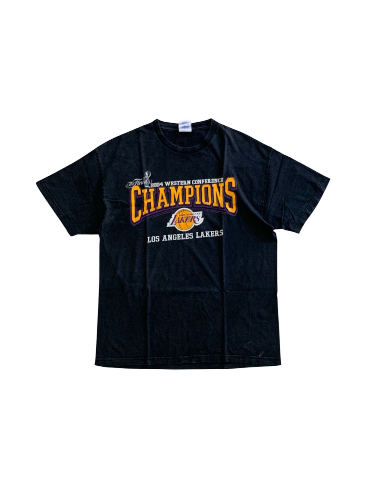 Vintage Vintage Lakers 2004 West Champs Faded Tshirt Size US XL / EU 56 / 4 - 6 Thumbnail