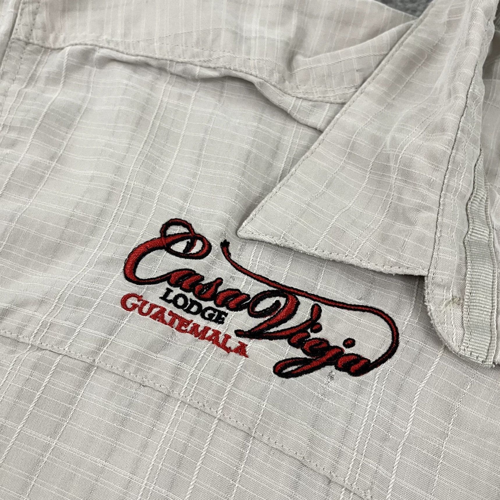 Vintage Simms Shirt Mens XL Beige Brown Fishing Button Up Short Sleeve Guatemala Lodge Size US XL / EU 56 / 4 - 2 Thumbnail