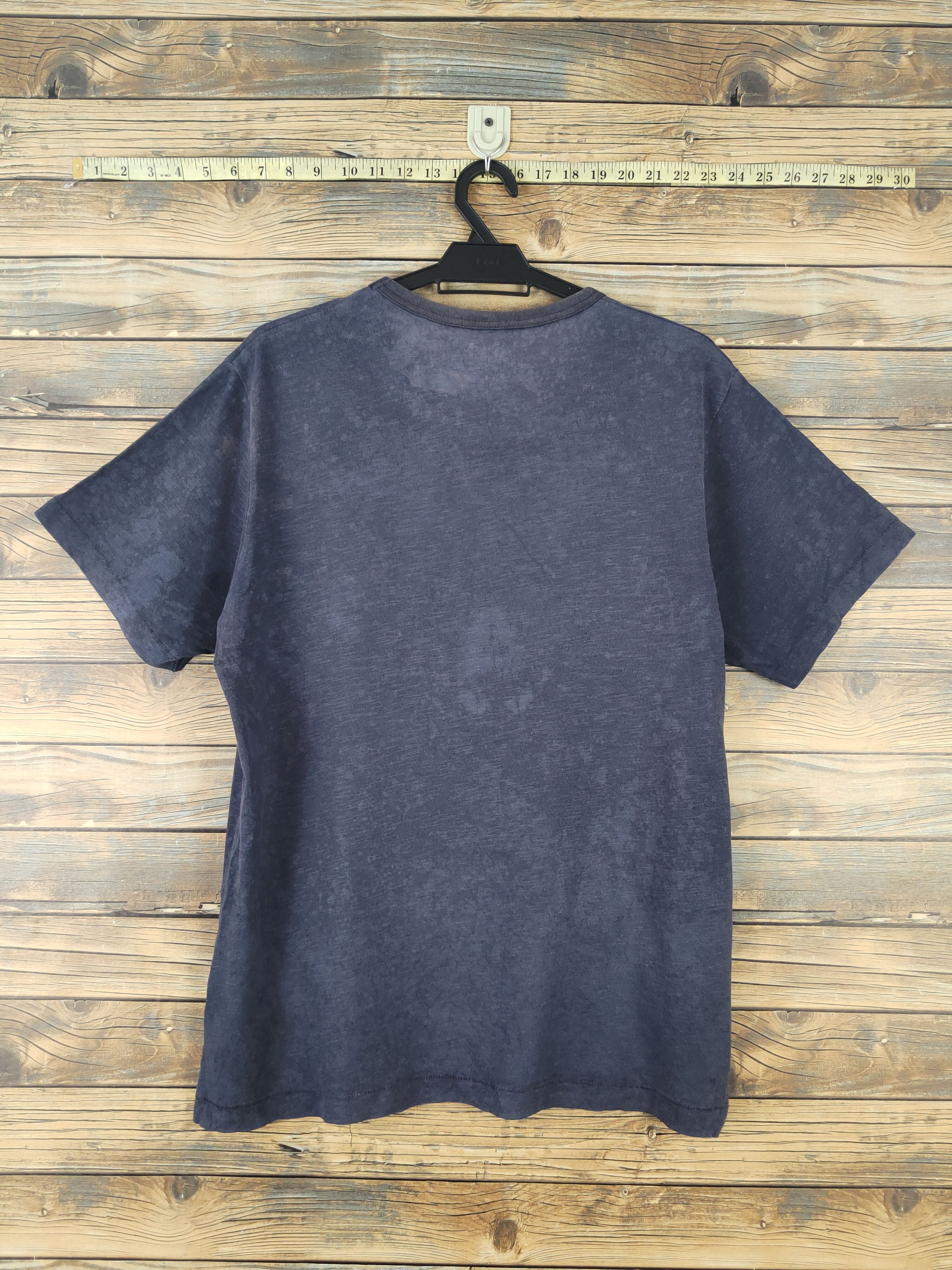 Japanese Brand × Vintage DL Uniqlo swan Navy Faded Short Sleeve T-shirts #661 Size US L / EU 52-54 / 3 - 9 Thumbnail