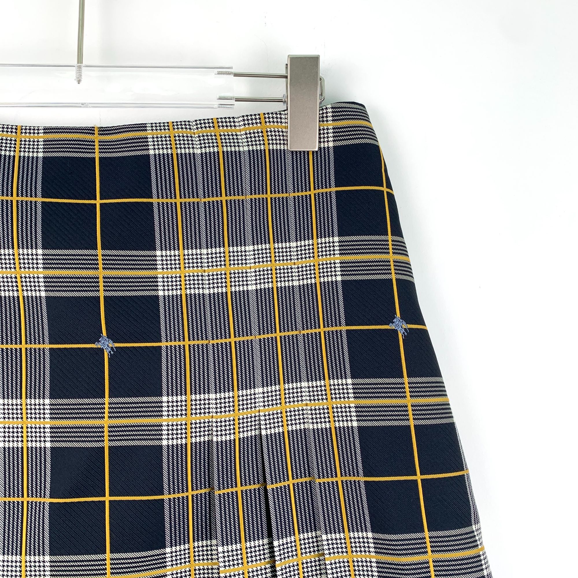 Burberry Burberry Plaid Pleated Skirt With Embroidery UK 10 / US 8 Po Size 30" / US 8 / IT 44 - 5 Thumbnail