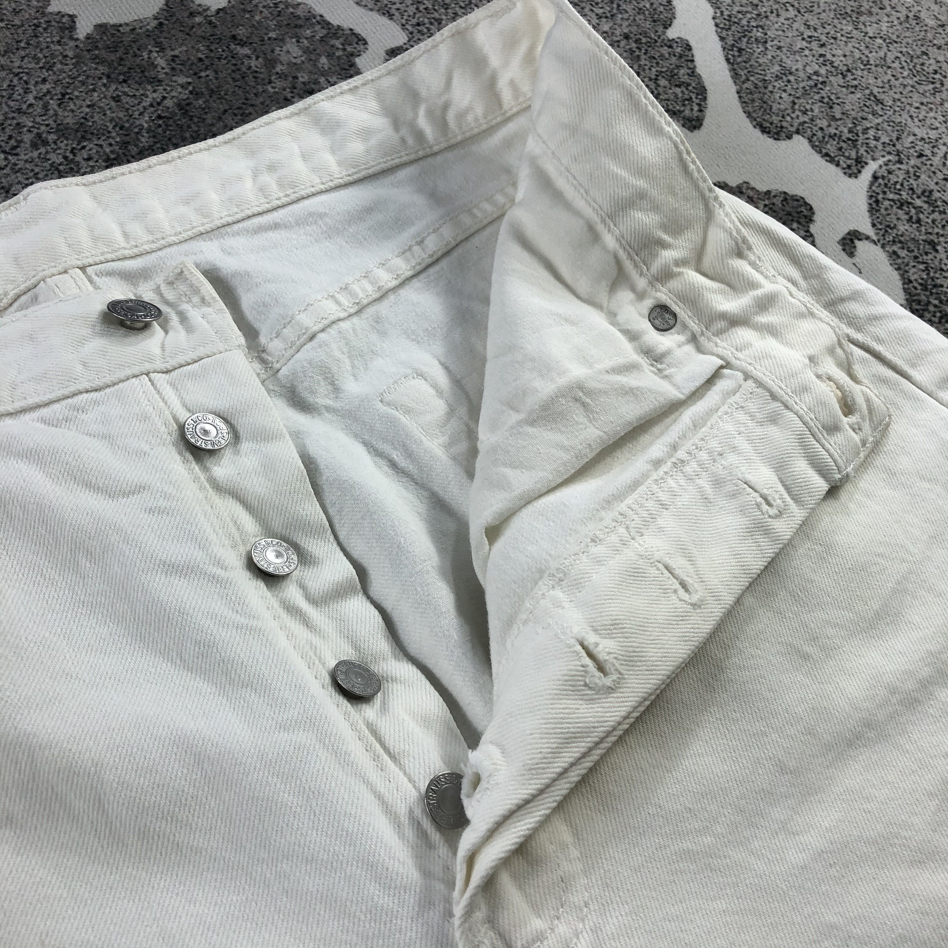 Levi's Vintage Levis 501 Jeans White Denim KJ877 Size US 34 / EU 50 - 10 Thumbnail