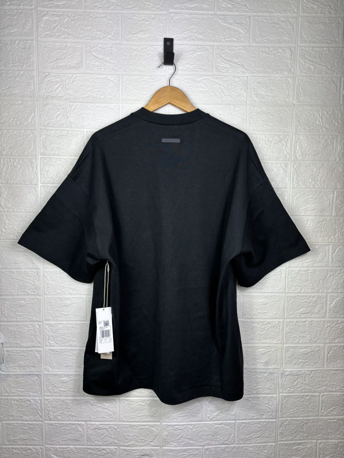 Adidas × Fear of God ADIDAS X FEAR OF GOD ATHLETICS V-NECK TEE IS8736 SIZE S Size US S / EU 44-46 / 1 - 12 Thumbnail