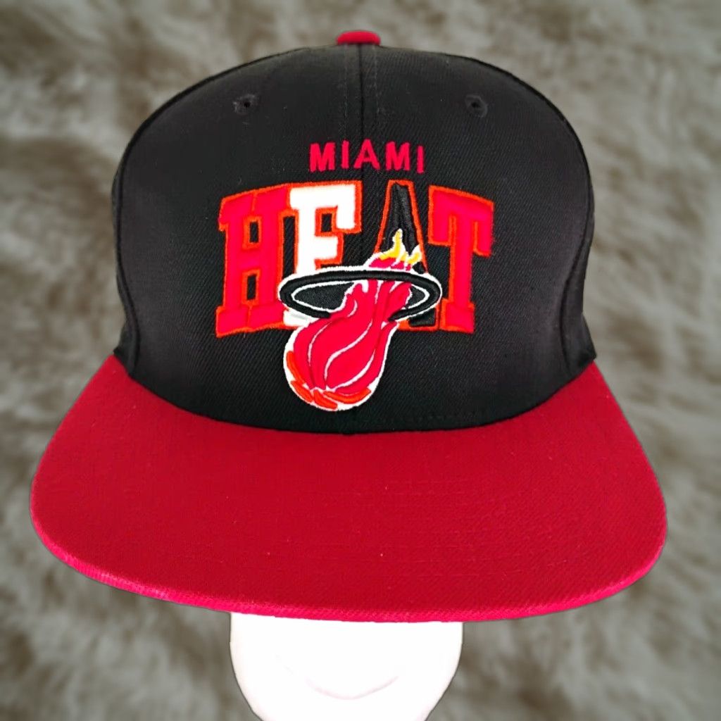 Mitchell & Ness Mitchell & Ness Miami Heat Hardwood Classics Snapback Hat Cap Black One Size Men Size ONE SIZE - 1 Thumbnail