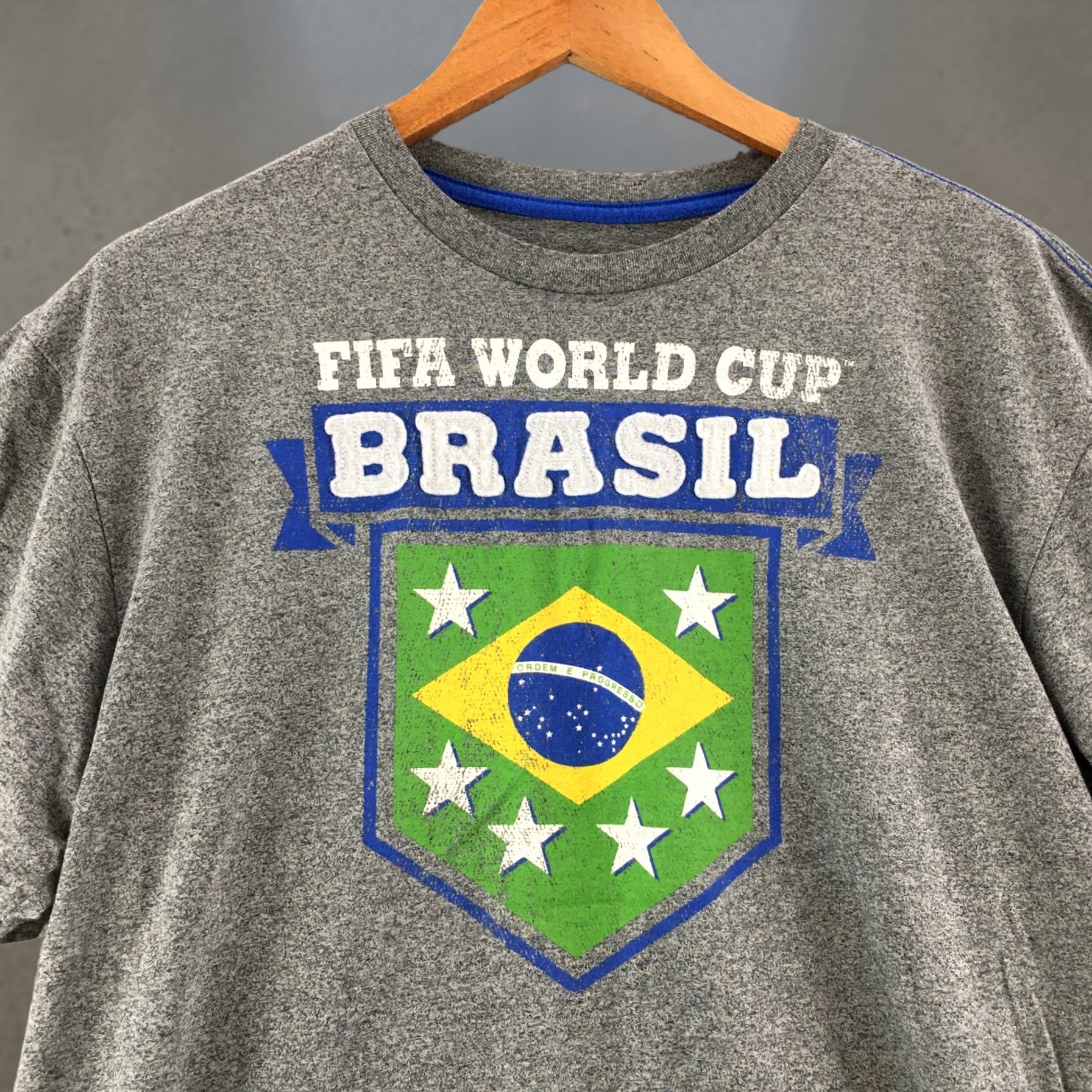 Vintage Fifa World Cup Brasil Tee TShirt Mens Small Grey Short Sleeve Graphic Print Shirt Mens Small Grey Graphic Print 90s? Size US S / EU 44-46 / 1 - 1 Thumbnail