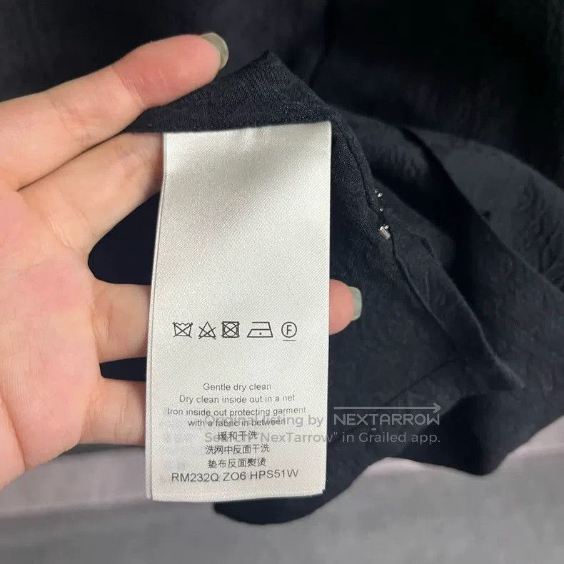 Louis Vuitton Louis Vuitton Black Solid Button Down Shirt Size US M / EU 48-50 / 2 - 4 Thumbnail
