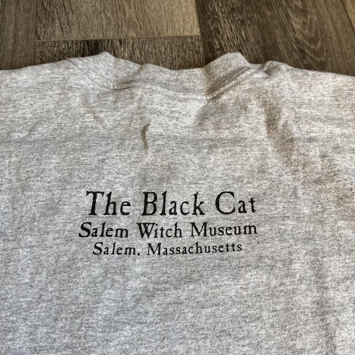 Vintage Vintage Y2K The Black Cat Salem Witch Trials Museum Logo Tee Size US XL / EU 56 / 4 - 4 Thumbnail