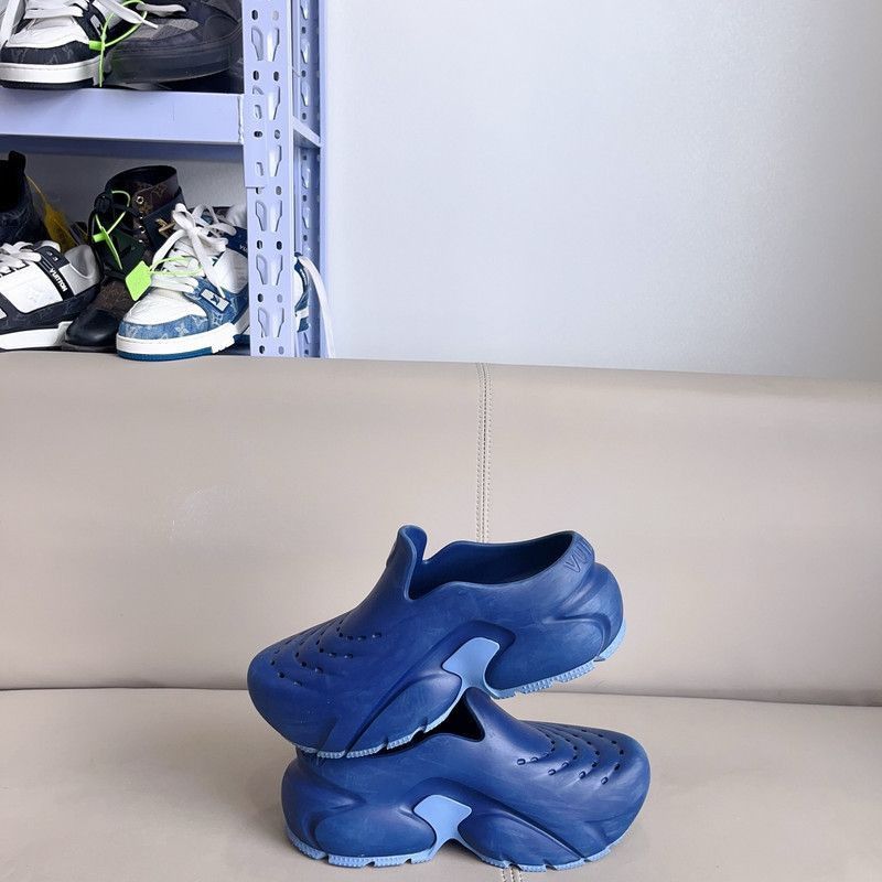 Louis Vuitton Louis Vuitton Shark Slippers in Deep Blue Size US 8 / IT 38 - 5 Thumbnail