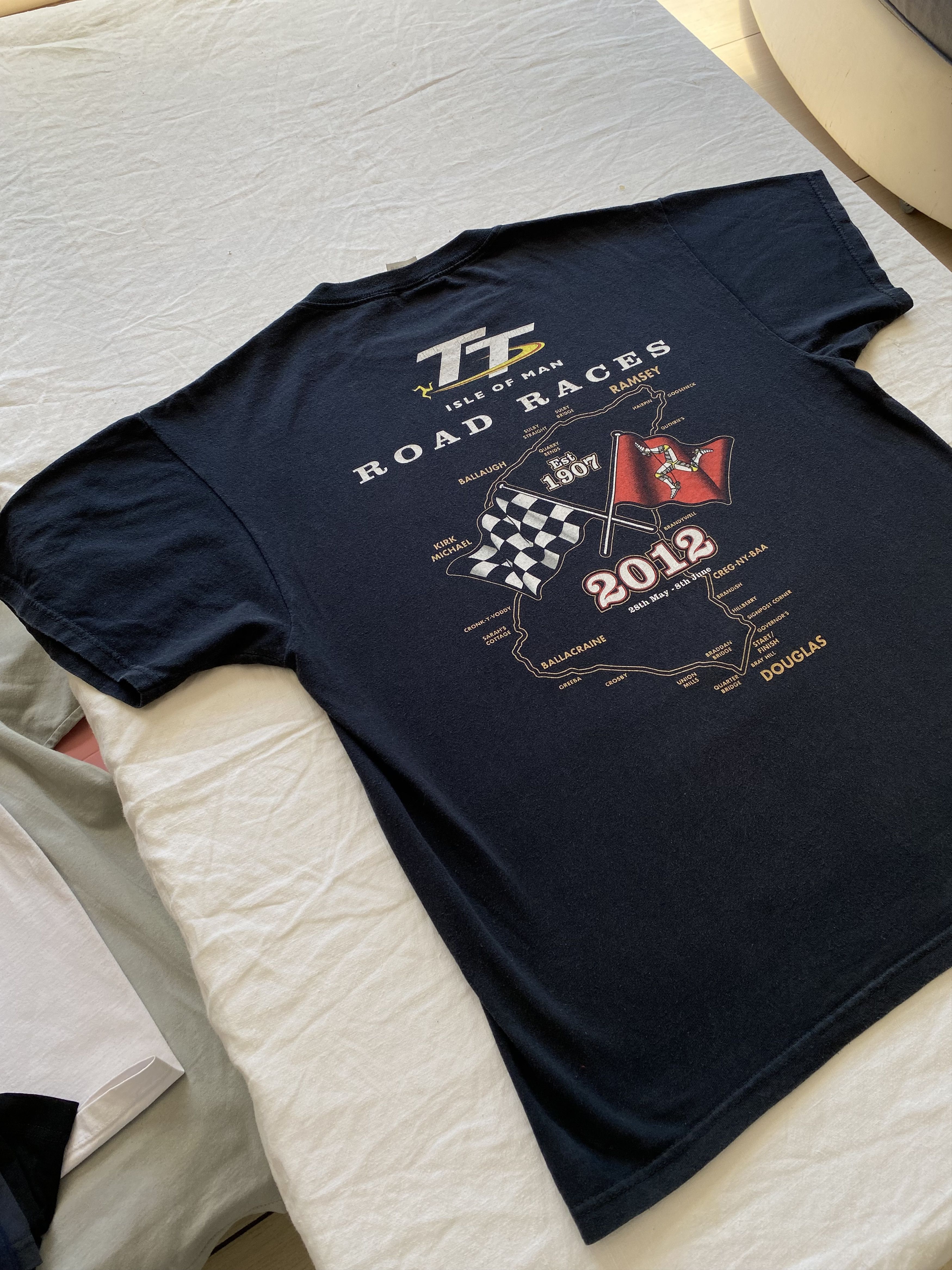 Vintage TT Isle Of Man Vintage 2012 Road Races Moto Racing T-shirt Size US L / EU 52-54 / 3 - 18 Thumbnail