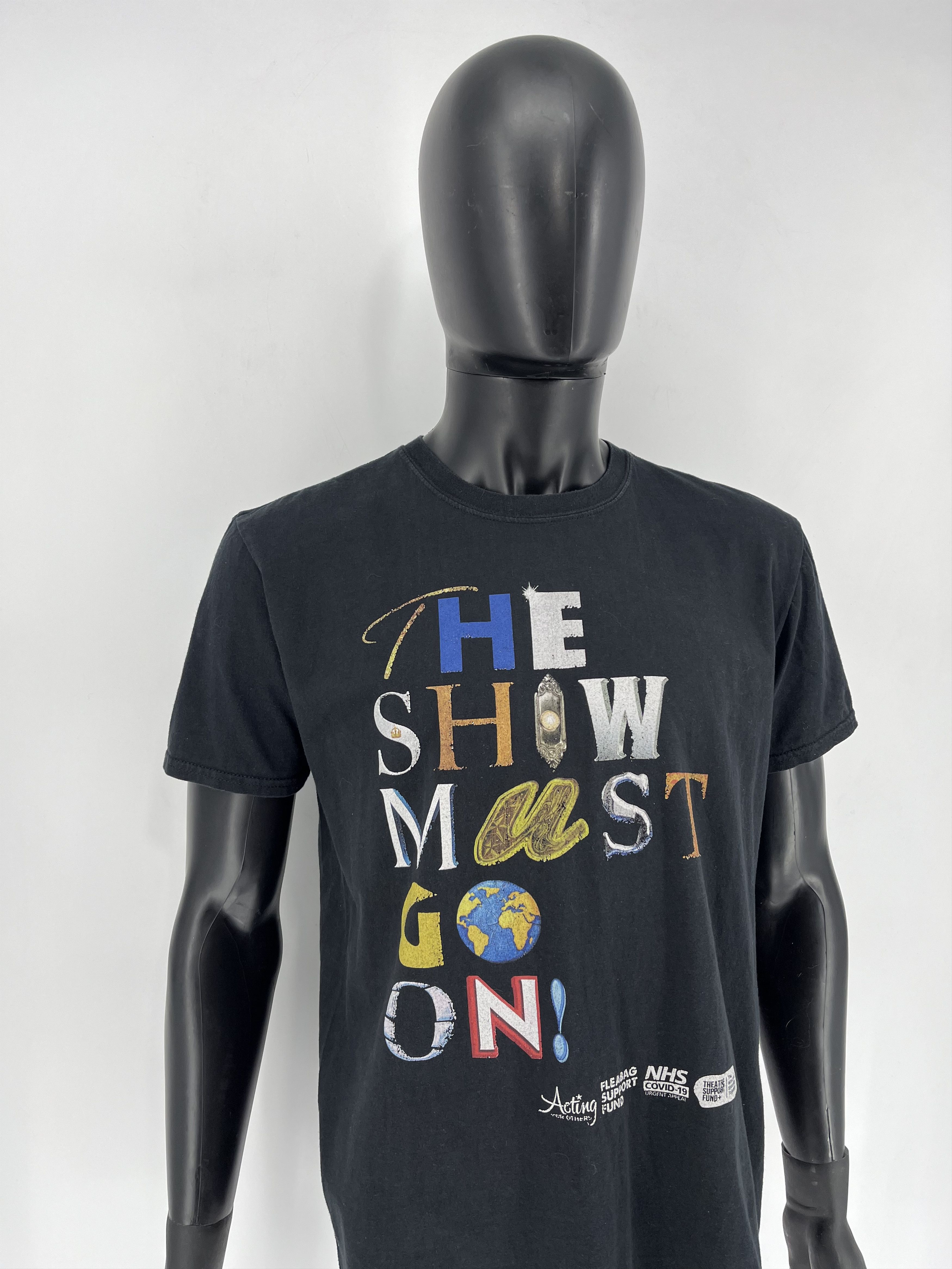 Band Tees Vintage 90s Queen ‘The Show Must Go On’ Rock Band T-Shirt Size US L / EU 52-54 / 3 - 3 Thumbnail