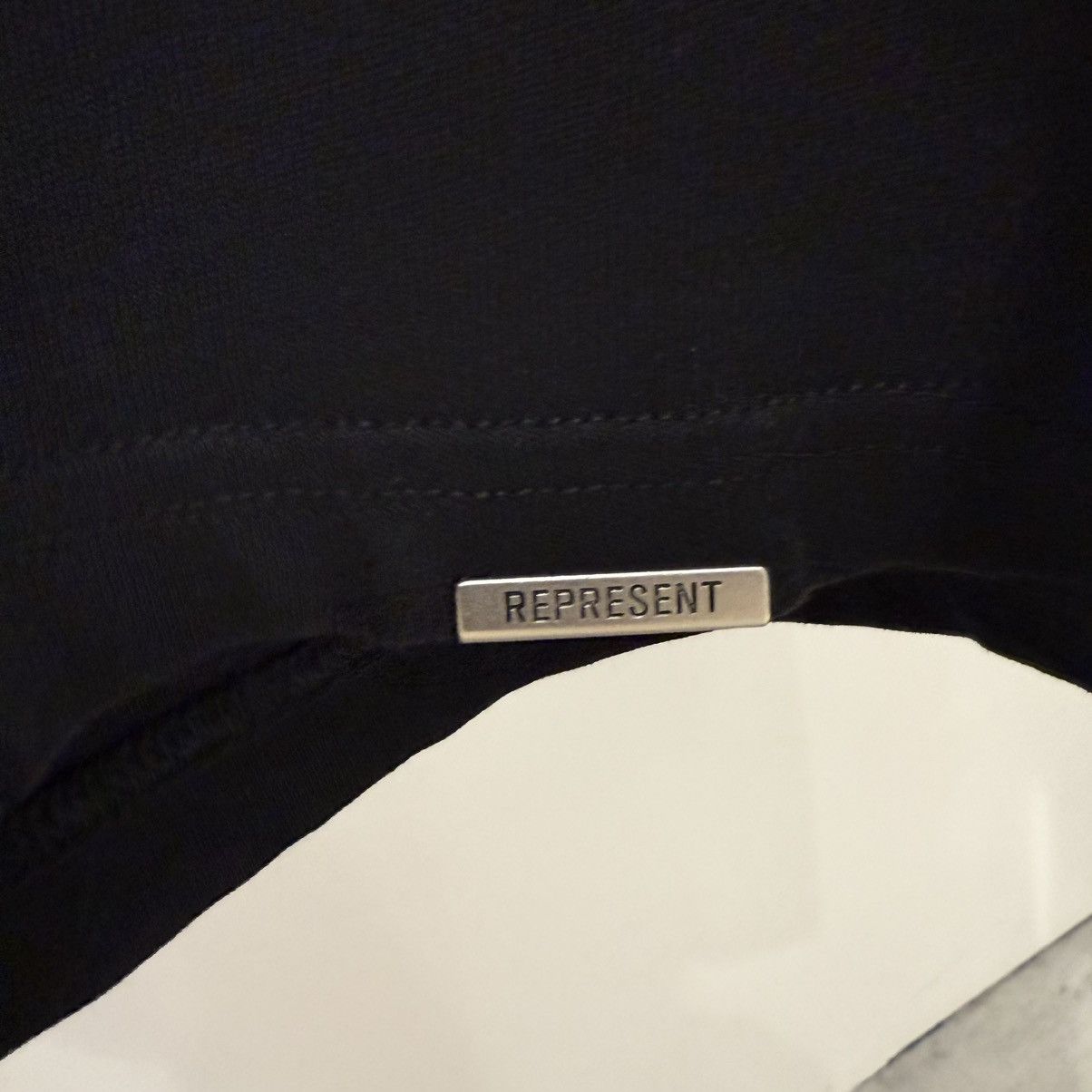 Represent Clo. Represent Luggage Tag Tee Size US M / EU 48-50 / 2 - 4 Thumbnail