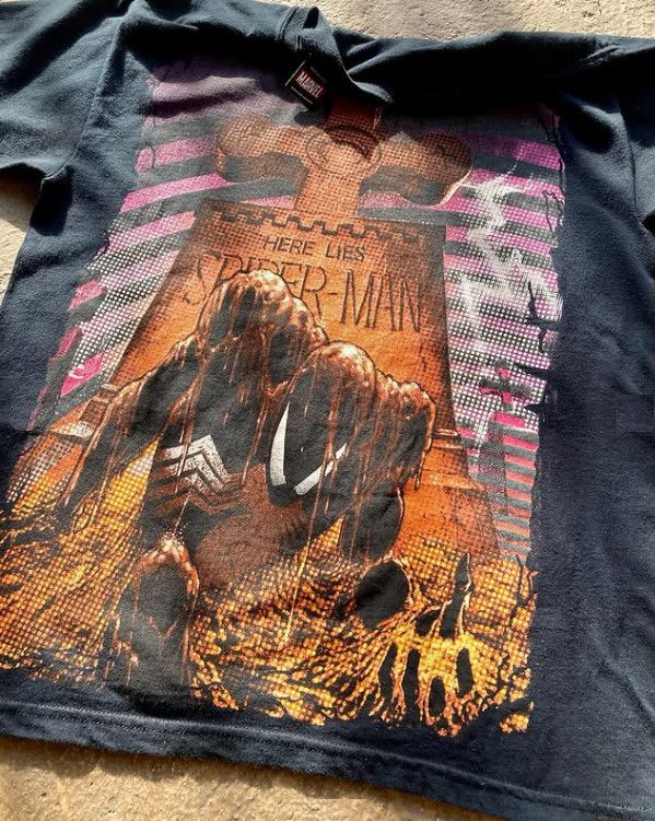 Marvel Comics × Vintage Spider - Man Tee Y2K HERE LIES Size US L / EU 52-54 / 3 - 2 Thumbnail