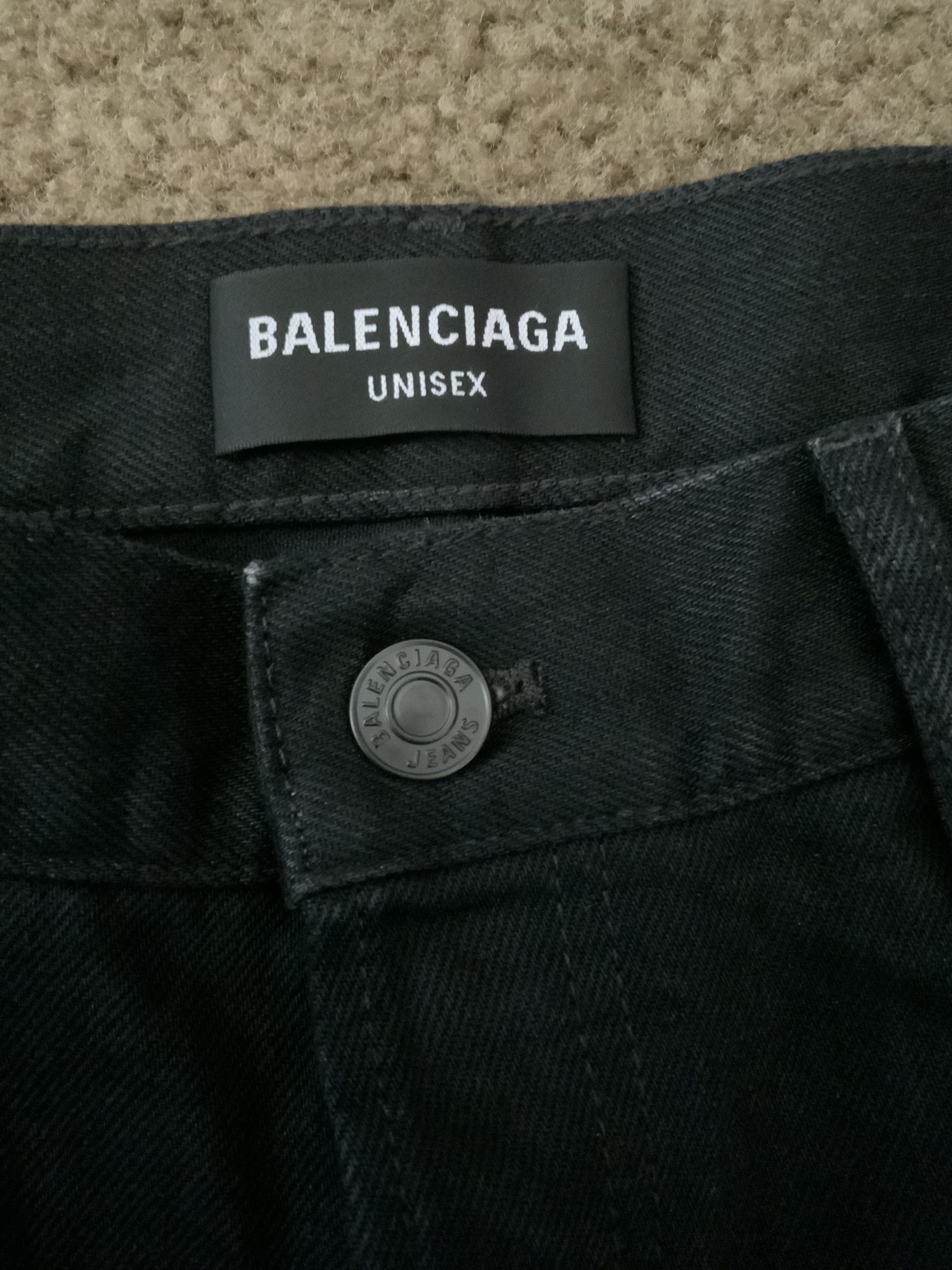 Balenciaga NWT BALENCIAGA DISTRESSED DENIM CROPPED JEANS Size US 34 / EU 50 - 2 Thumbnail