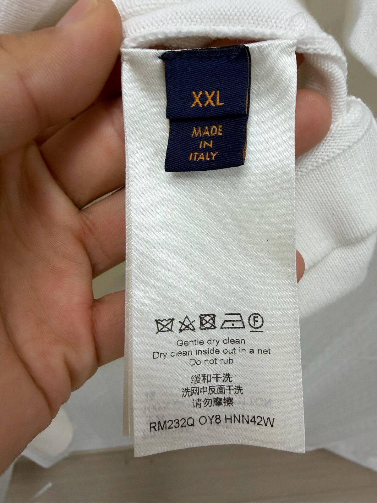 Louis Vuitton Louis Vuitton Embroidered Signature Short-Sleeved T-Shirt Size US XXL / EU 58 / 5 - 5 Thumbnail