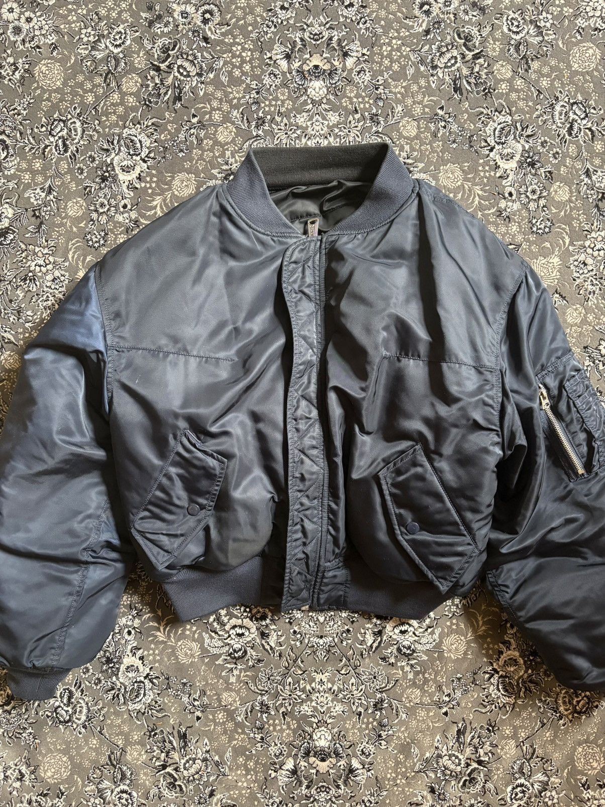 Alpha Industries × Vetements Vetements AW21 Reversible Cropped Bomber MA-1 Flight Bomber Size US XS / EU 42 / 0 - 2 Thumbnail