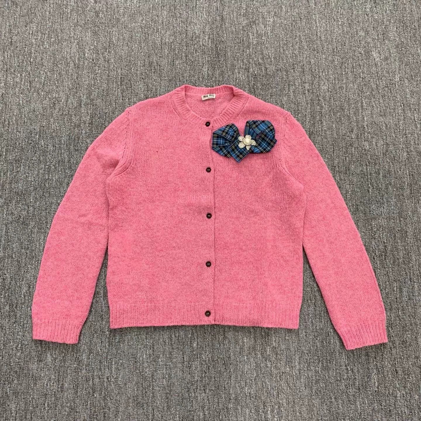 Miu Miu pink knitted cardigan with bow Size L / US 10 / IT 46 - 1 Thumbnail