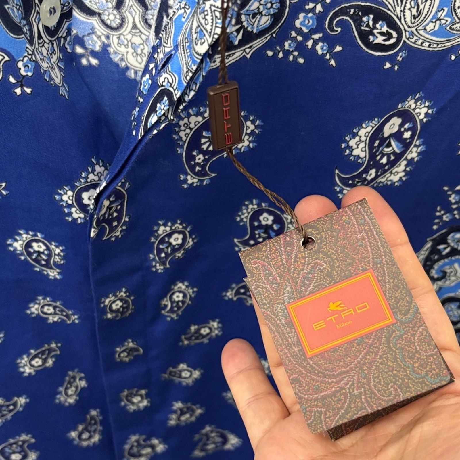 Etro NWT Etro Blue and White Paisley Button Down Shirt Size M Size US M / EU 48-50 / 2 - 2 Thumbnail