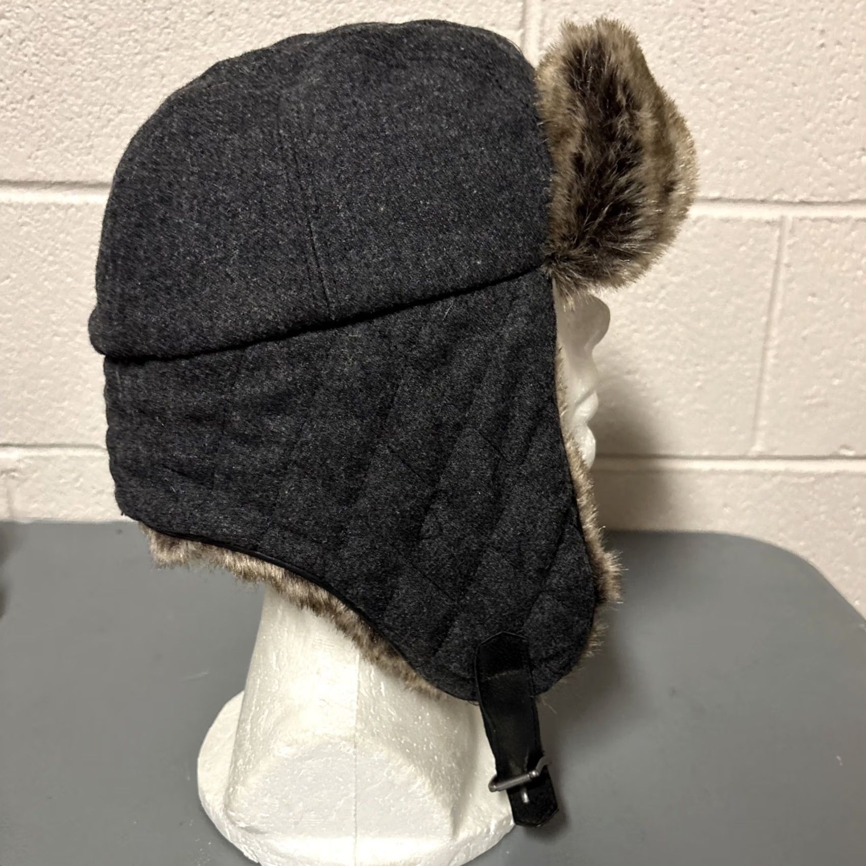 Banana Republic Banana Republic Trapper Hat Unisex Adults L/XL Blue Quilted Faux Fur Ear Flap Winter New With Tags Size ONE SIZE - 3 Thumbnail