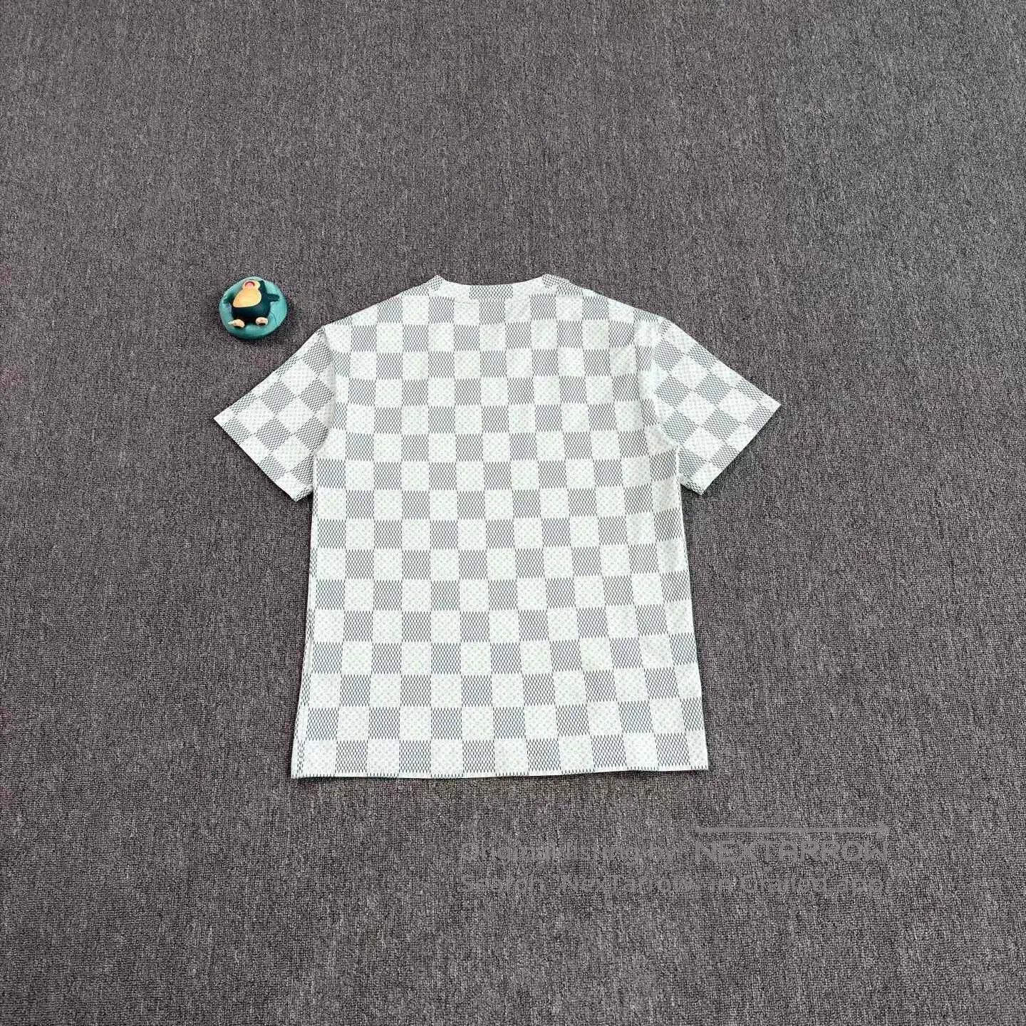Louis Vuitton LV Checkerboard White Green Short-Sleeve. Size US S / EU 44-46 / 1 - 2 Thumbnail