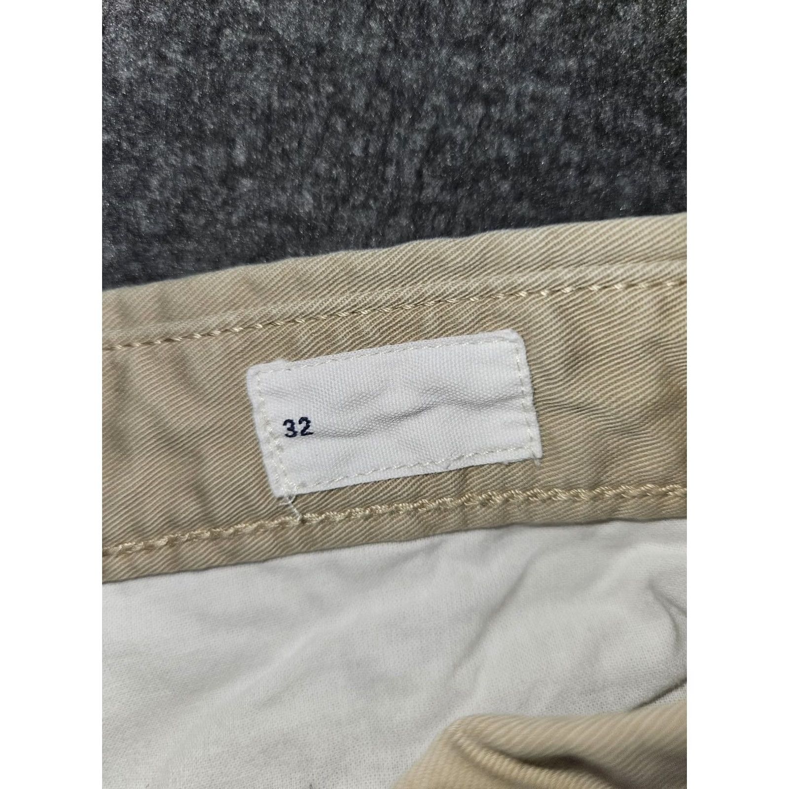 Gap Gap Mens Chino Shorts 32 Beige Cactus Embroidered Cotton Casual Slim? Regular Fit - 9in Inseam - Zip Fly - Pockets - Summer Mens Size US 32 / EU 48 - 3 Thumbnail