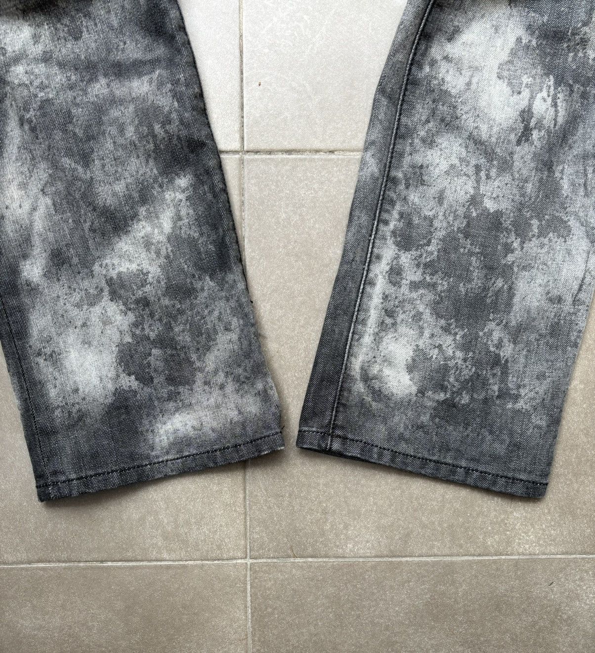 Robins Jeans Robins Jeans - Grey Rhinestone Size US 29 - 5 Thumbnail
