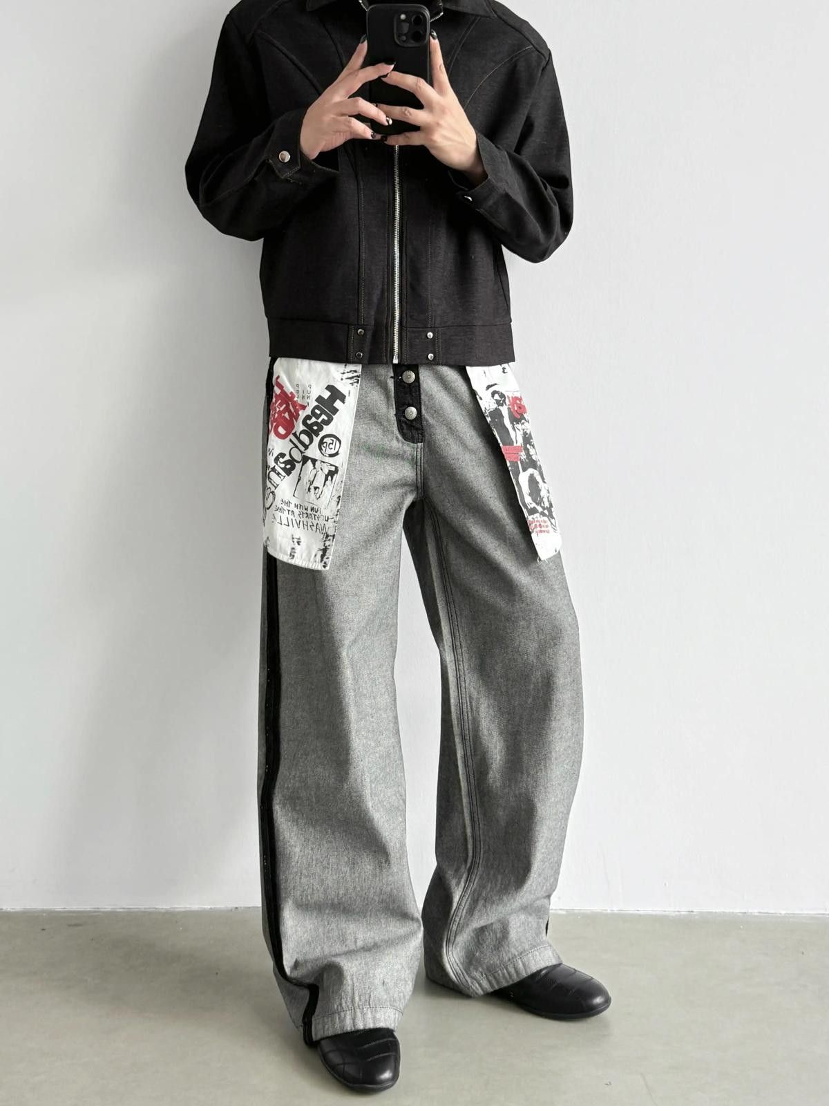 Vintage Gray Wide Leg Pants with Graphic Detail, Relaxed Fit Size US 32 / EU 48 - 1 Thumbnail