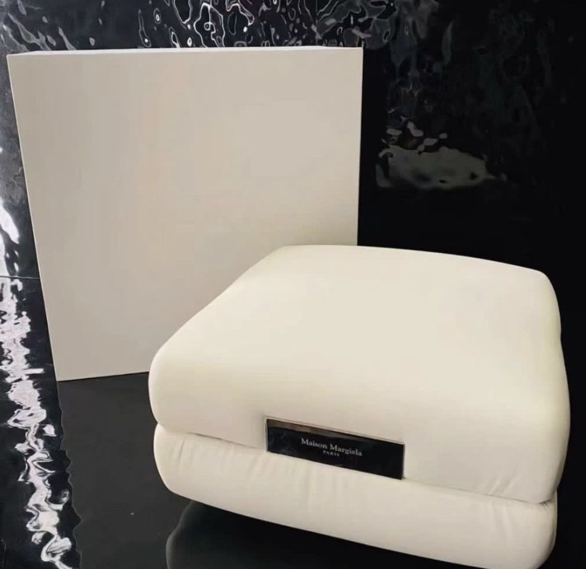 Maison Margiela ⛄️ Rare! Maison Margiela Galm Slam Pillow Jewelry Storage Box Size ONE SIZE - 4 Thumbnail