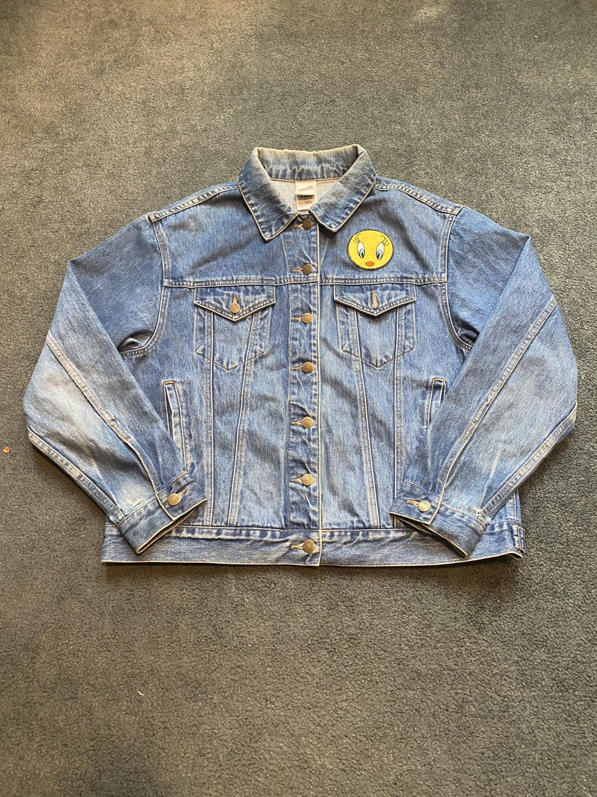 If Six Was Nine × Vintage VINTAGE Y2K TWEETY DENIM JACKET Size US L / EU 52-54 / 3 - 3 Thumbnail