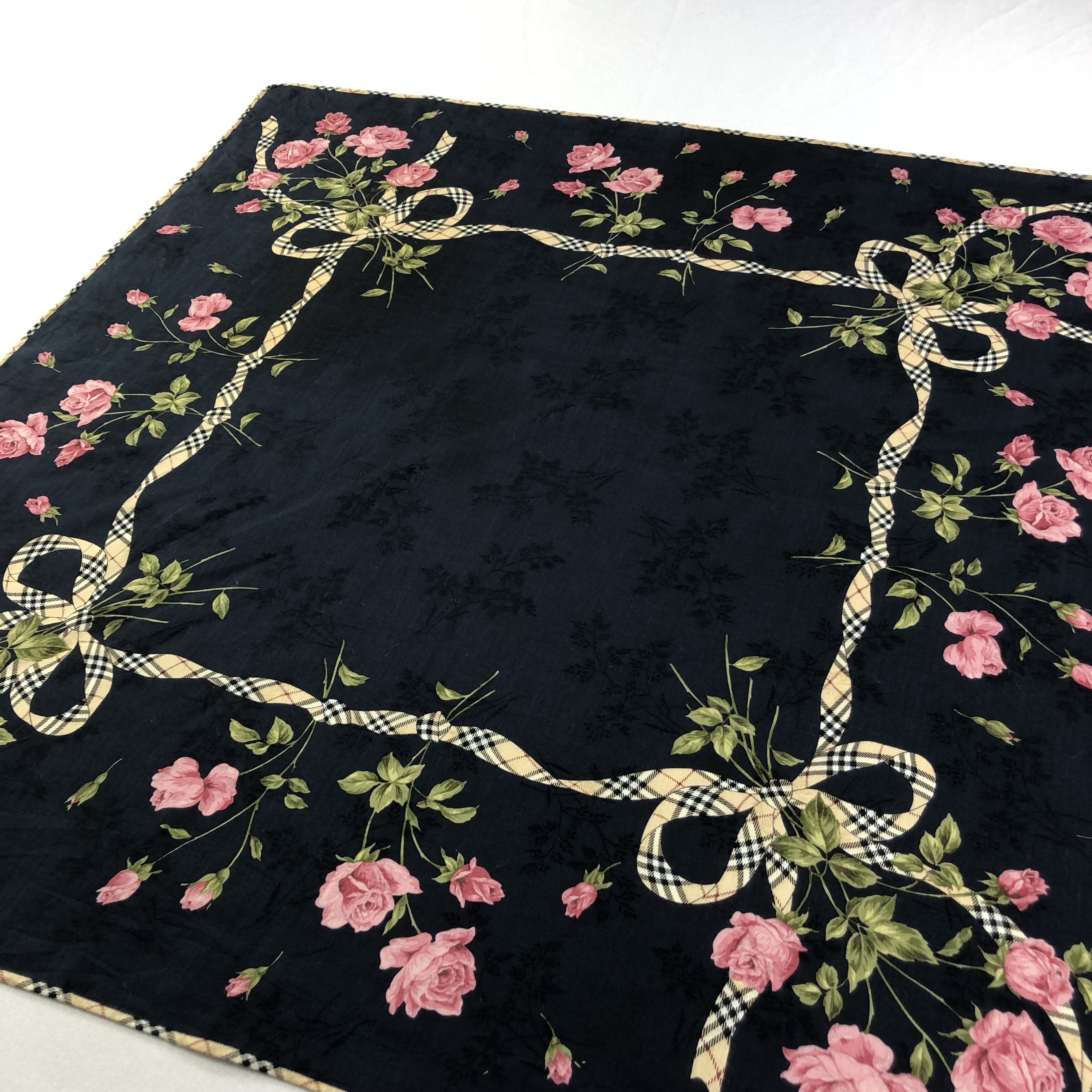 Burberry Burberry Floral Handkerchief Neckerchief Bandana H2130 Size ONE SIZE - 3 Thumbnail