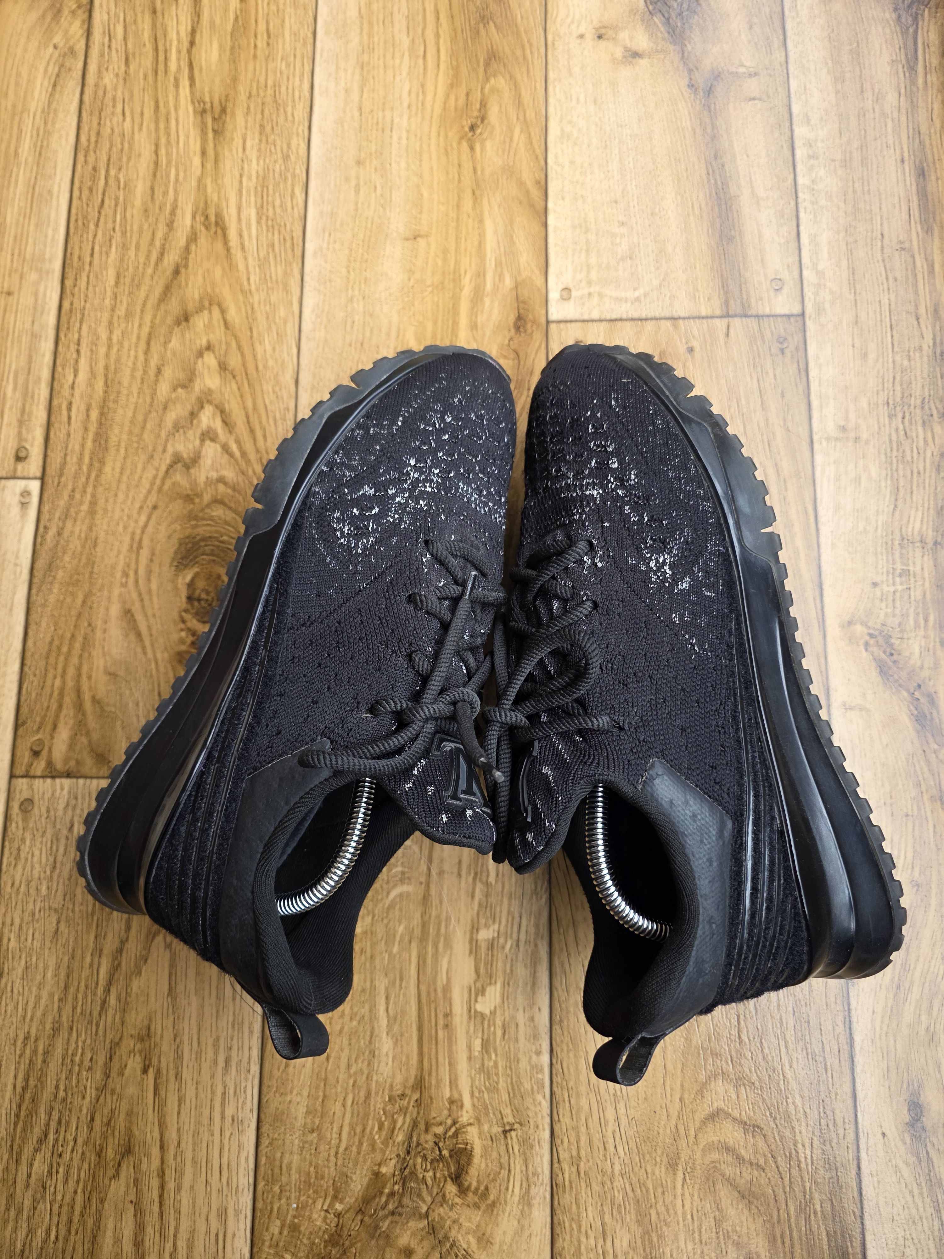 Louis Vuitton LOUIS VUITTON V.N.R KNIT SNEAKERS Size US 10 / EU 43 - 5 Thumbnail