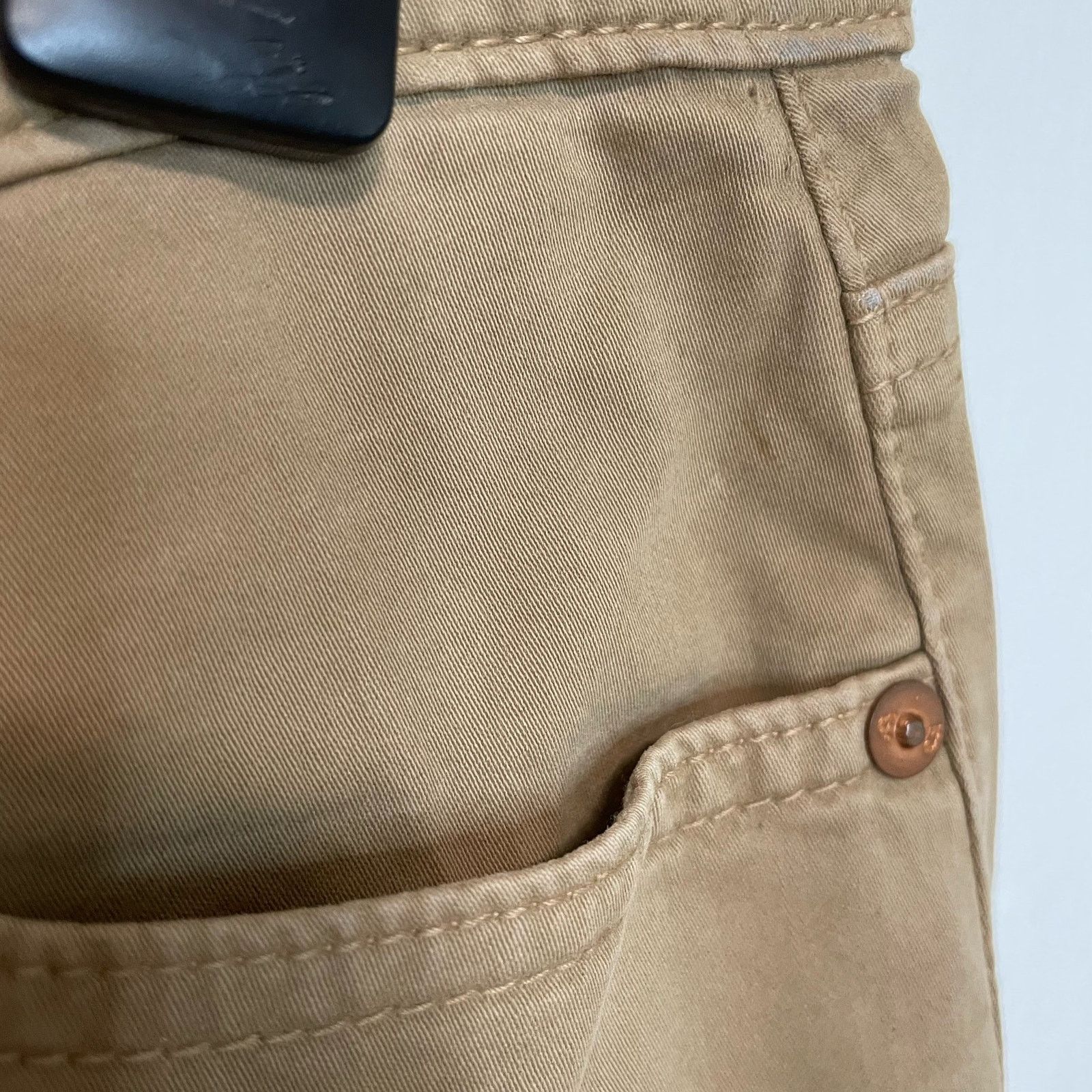 AG Adriano Goldschmied Adriano Goldschmied Khaki Pants 27R The Angel Bootcut Career Size 32" / US 10 / IT 46 - 4 Thumbnail