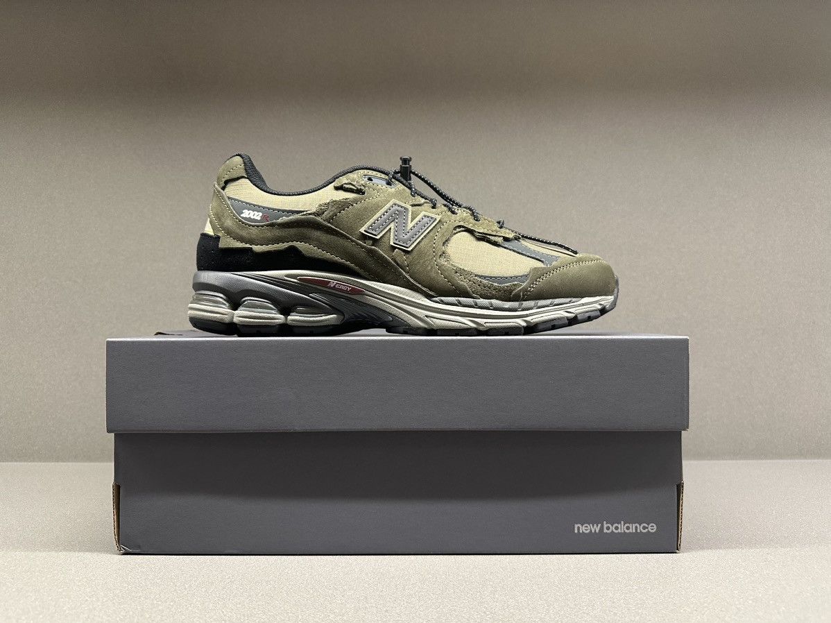 New Balance New Balance 2002R Protection Pack Dark Moss Size US 8.5 / EU 41-42 - 3 Thumbnail
