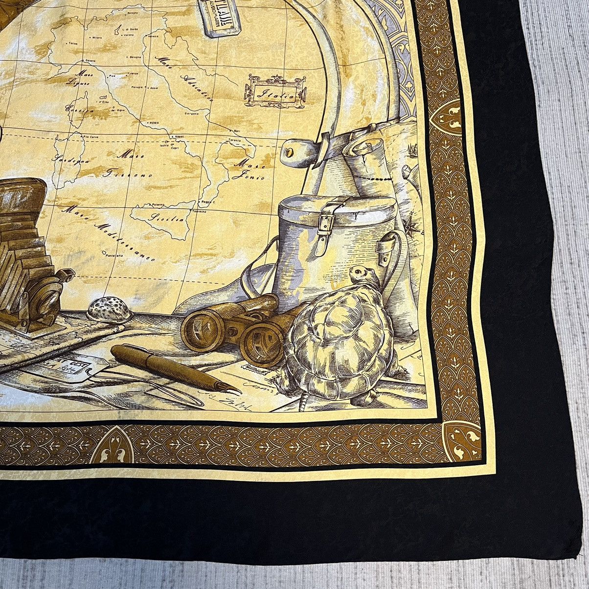 Alviero Martini × Vintage Vintage Rare Alviero Martini Silk scarf Size ONE SIZE - 2 Thumbnail