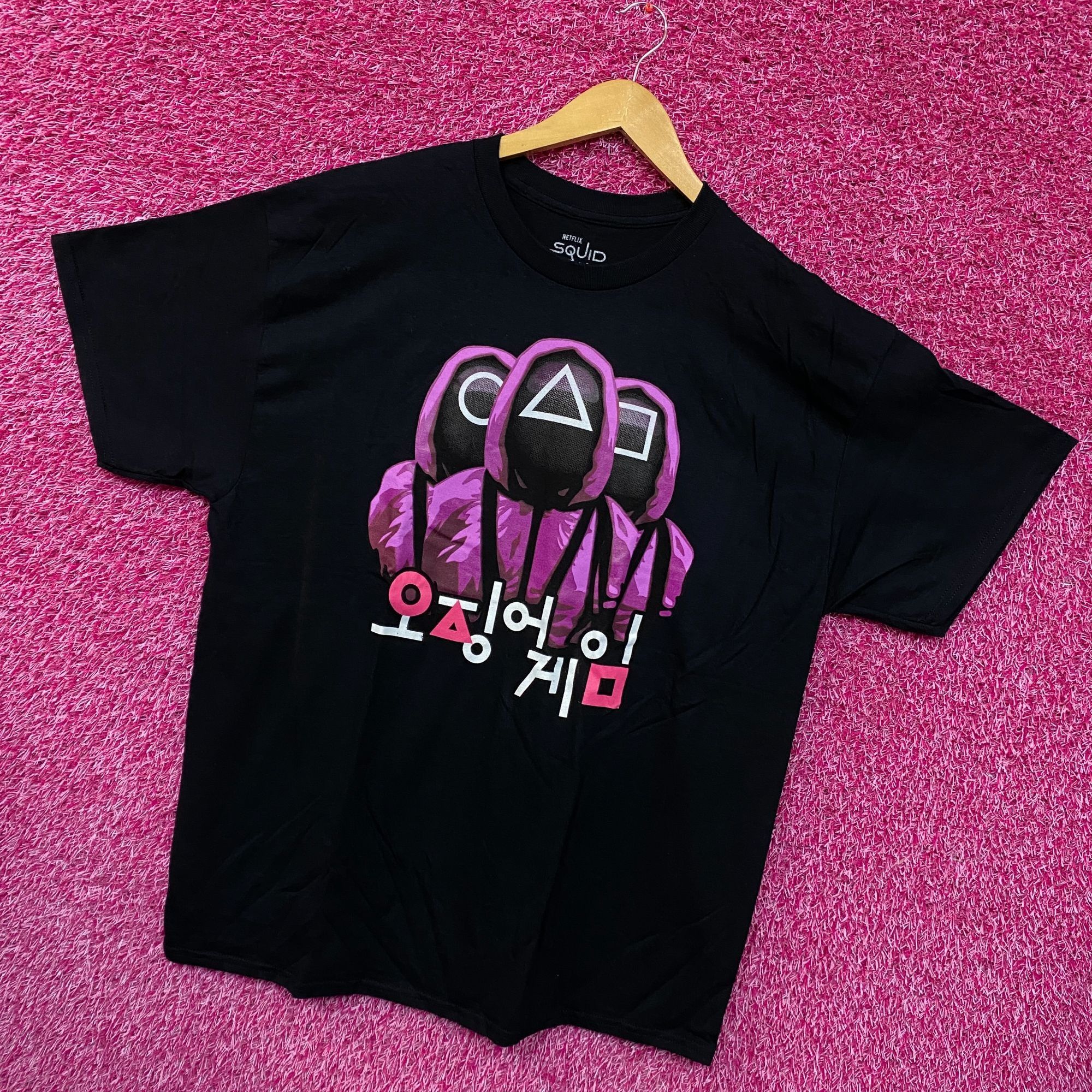 Other Squid Game The Masked Guards Netflix Series Promo Tee 2X Size US XXL / EU 58 / 5 - 3 Thumbnail