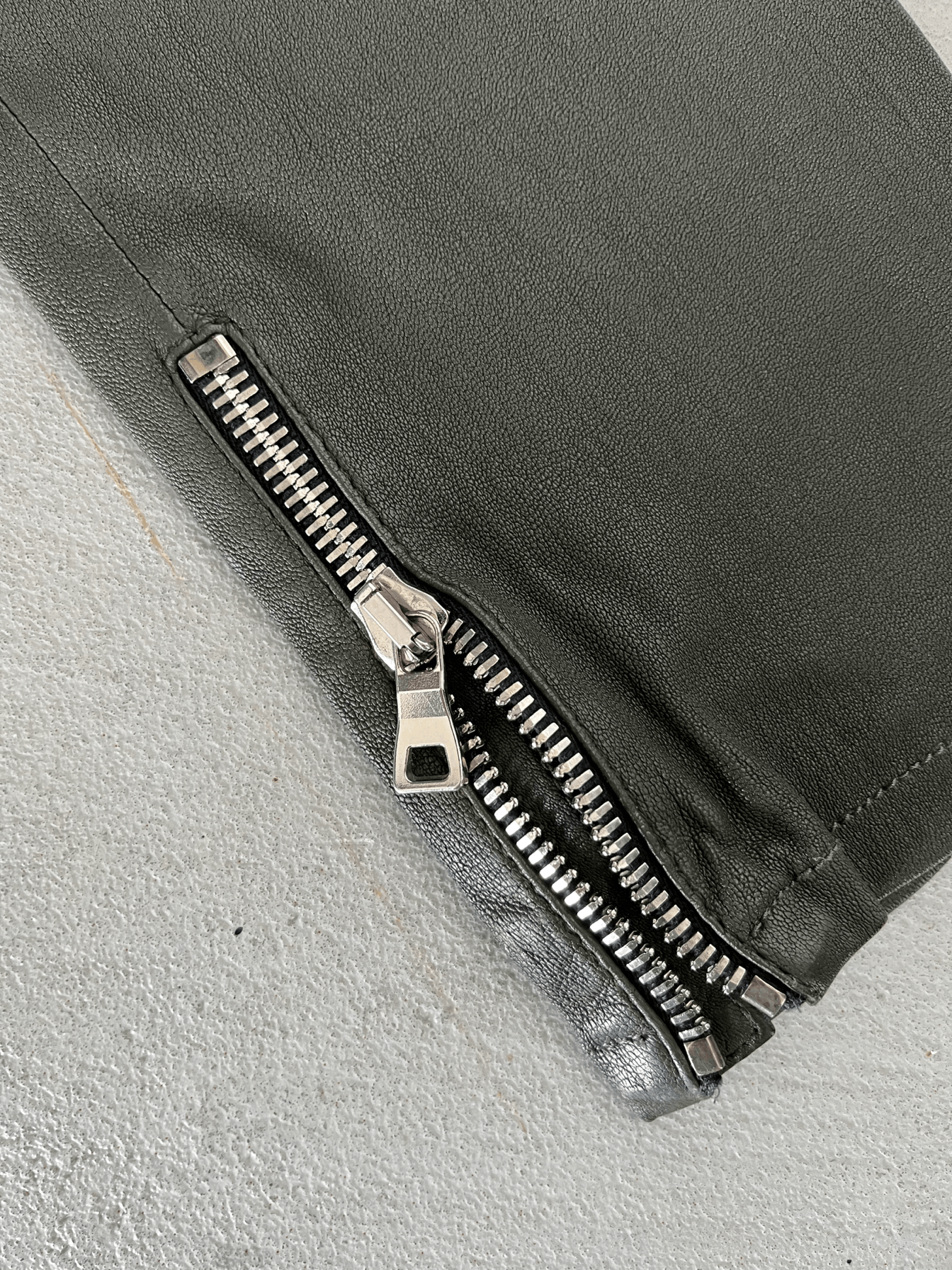 Balmain BALMAIN LEATHER MOTO JOGGER PANTS Size US 29 - 2 Thumbnail