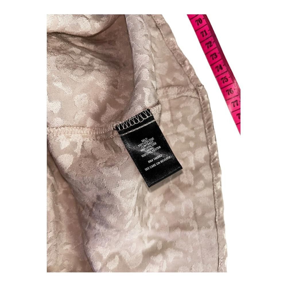 Torrid Torrid l Tan Jacquard Leopard Print Babydoll Blouse Size 00 Size XL / US 12-14 / IT 48-50 - 7 Thumbnail