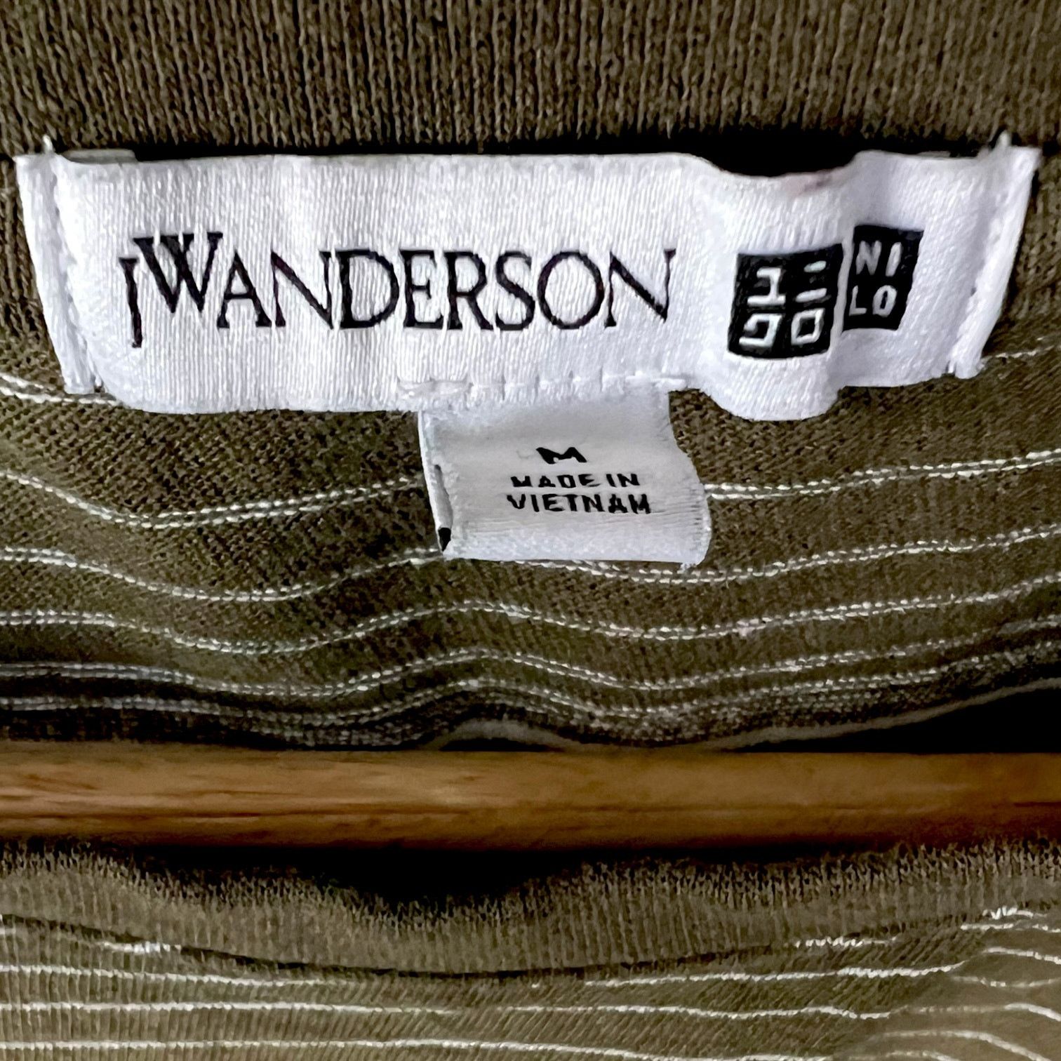 JW Anderson Men's JW Anderson x Uniqlo Brown Striped Logo T-Shirt - M Size US M / EU 48-50 / 2 - 3 Thumbnail