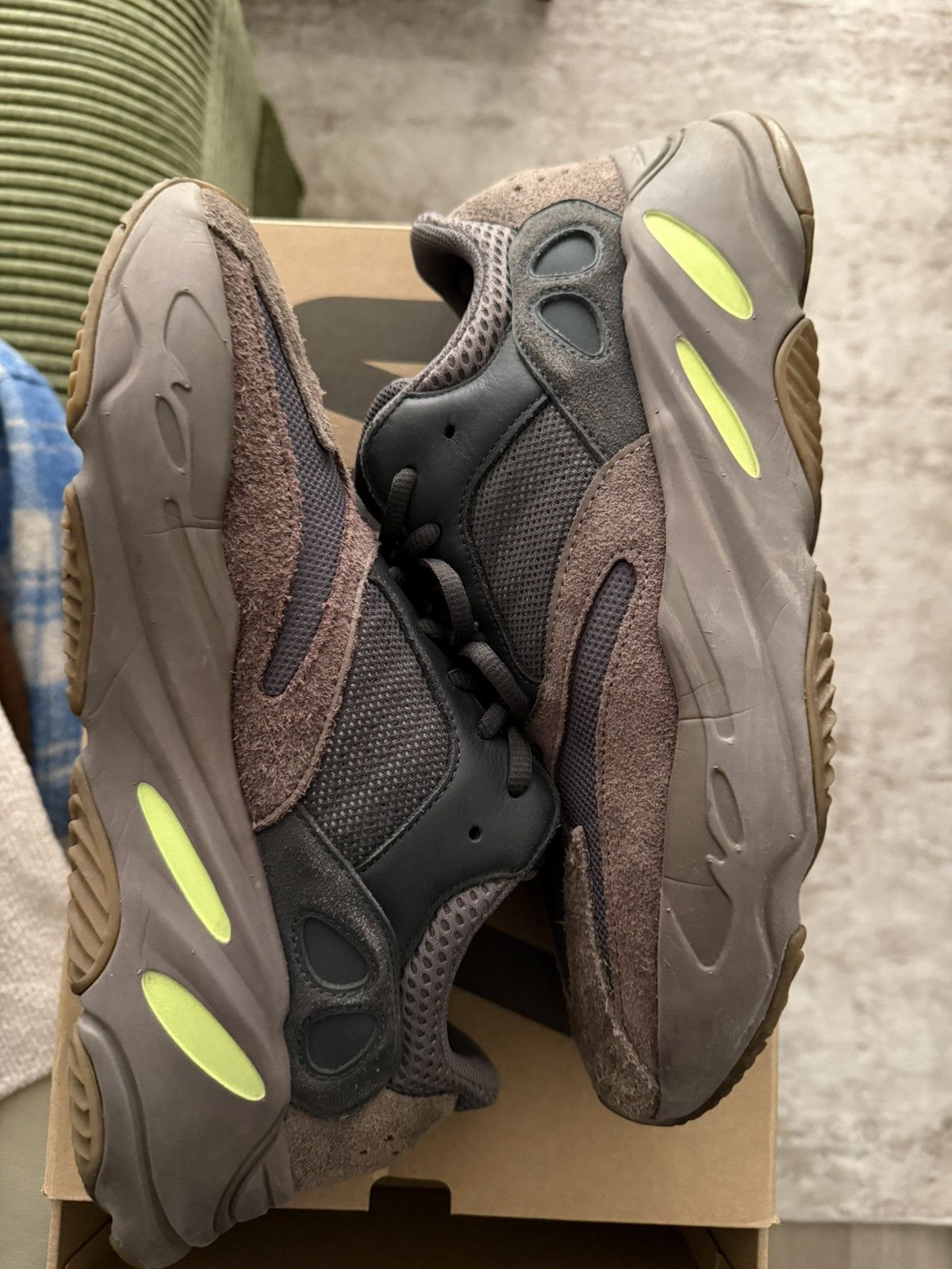 Yeezy Yeezy 700 Mauve Size US 11 / EU 44 - 2 Thumbnail