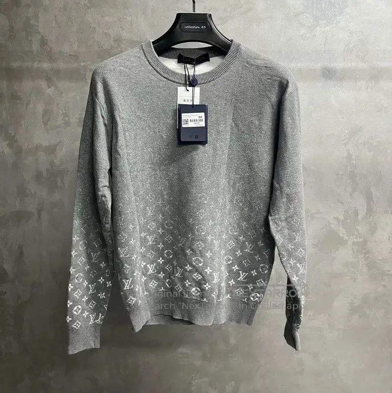 Louis Vuitton Louis Vuitton Gray Wool Men's Sweater . Size US S / EU 44-46 / 1 - 1 Thumbnail