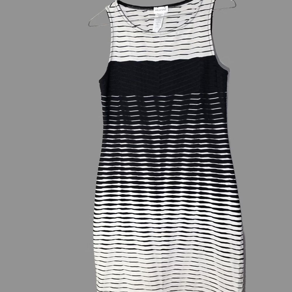 Vintage Ariane Sheath Dress Women's S White Black Striped Sleeveless Crew Neck Polyester Knee Length Casual Summer Pullover Machine Washable Size S / US 4 / IT 40 - 1 Thumbnail