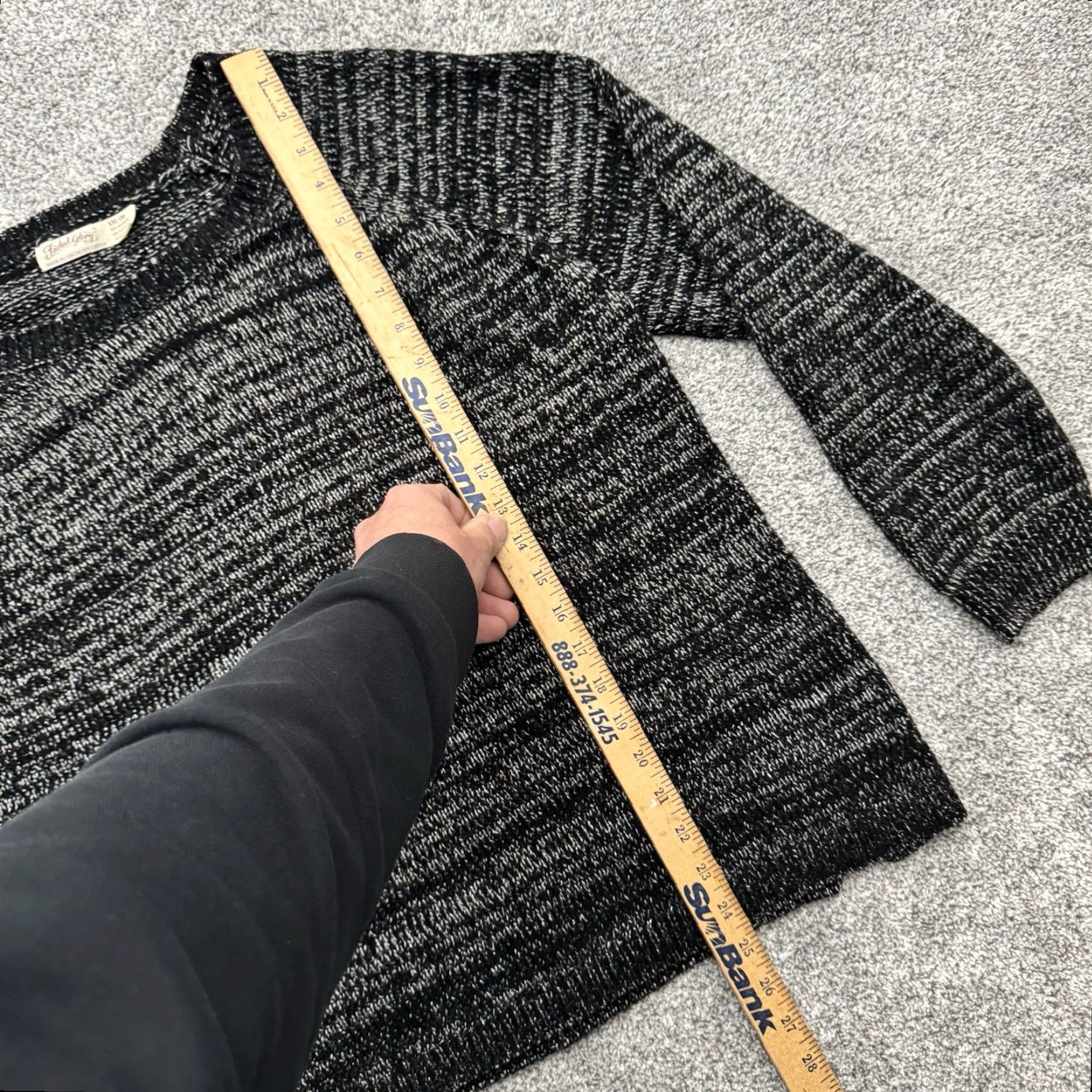 Faded Glory VINTAGE Faded Glory Sweater Womens 2XL Black Long Sleeve Pullover Holiday Shimmering Metallic Thread Glittery Cozy Size XXL / US 16-18 / IT 52-54 - 3 Thumbnail