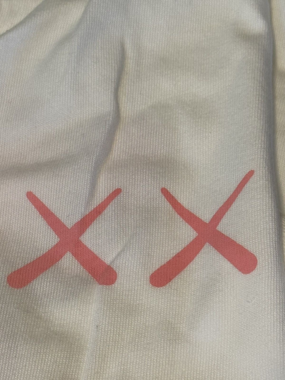 Kaws × Uniqlo Uniqlo UT x Kaws Short Sleeve Graphic T-Shirt Size Asian M Size US M / EU 48-50 / 2 - 6 Thumbnail