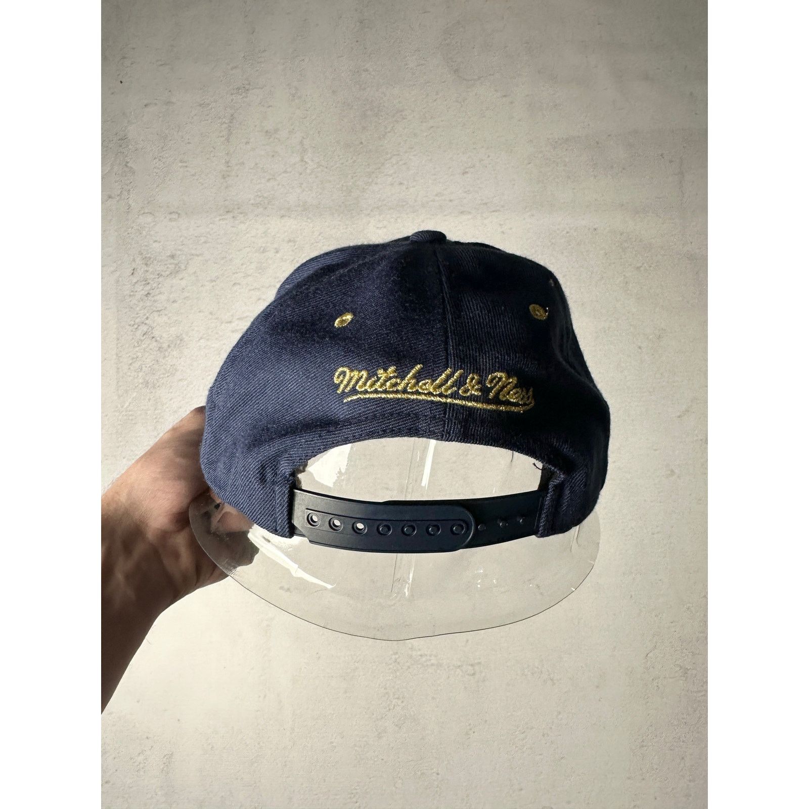 NBA Vintage NBA Cleveland Cavaliers Snap-Back Hat - OSFA Size ONE SIZE - 2 Thumbnail