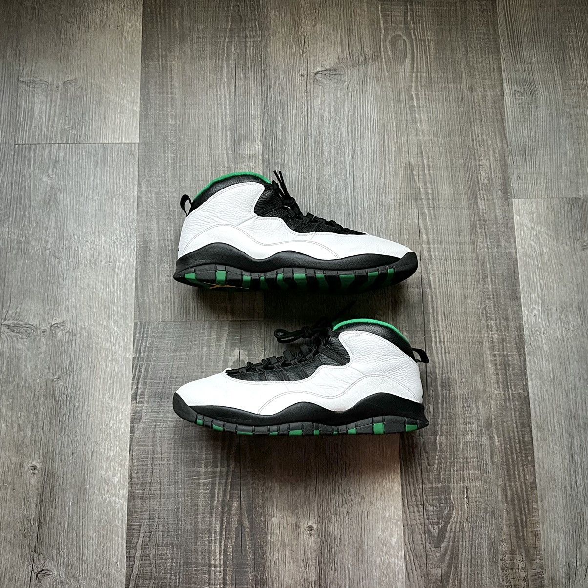 Pre-owned Jordan Nike • Jordan 10 Retro "2019 Seattle" (13m) Shoes In White