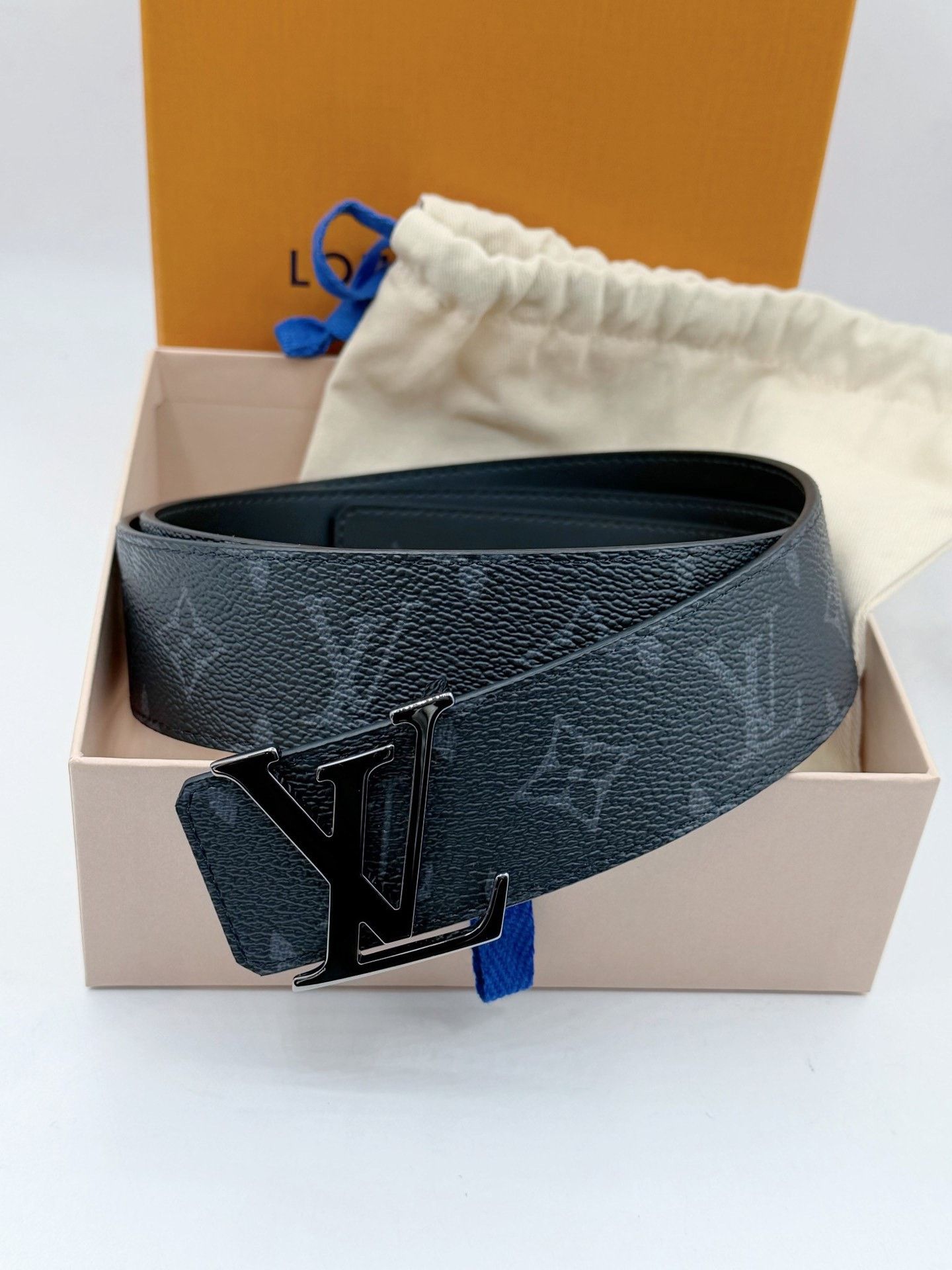 Louis Vuitton Louis Vuitton Men's Monogram IV Initiales Belt Size ONE SIZE - 1 Thumbnail