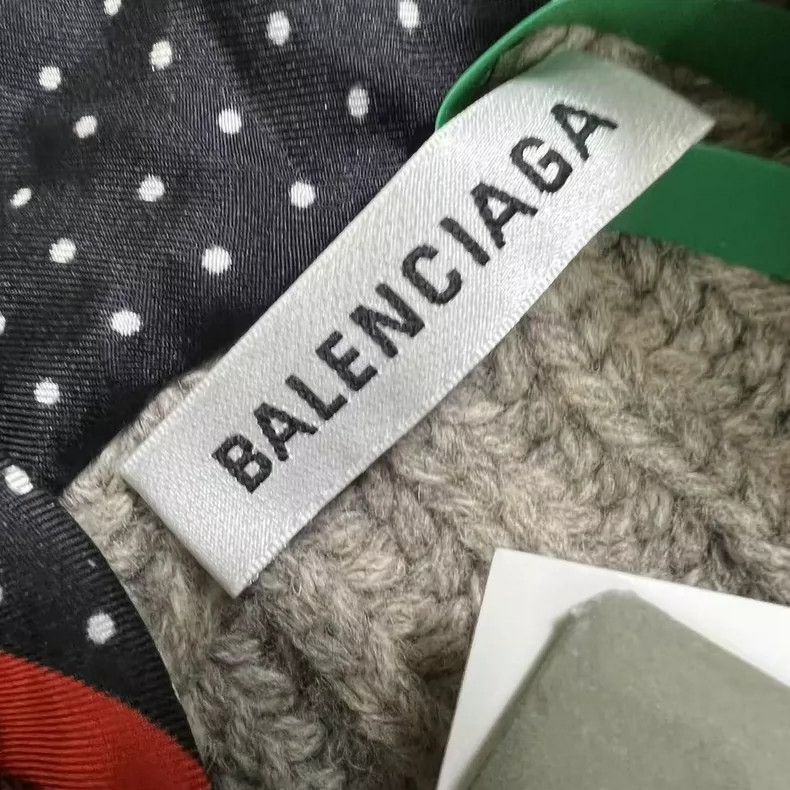 Balenciaga Balenciaga size 34 Loose Irregular Solid Rib Long Sleeve S Size XS / US 0-2 / IT 36-38 - 4 Thumbnail