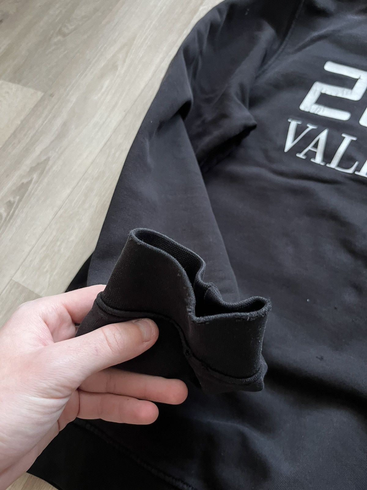 Designer × Valentino Valentino 2099 Distressed Sweatshirt Size US M / EU 48-50 / 2 - 4 Thumbnail